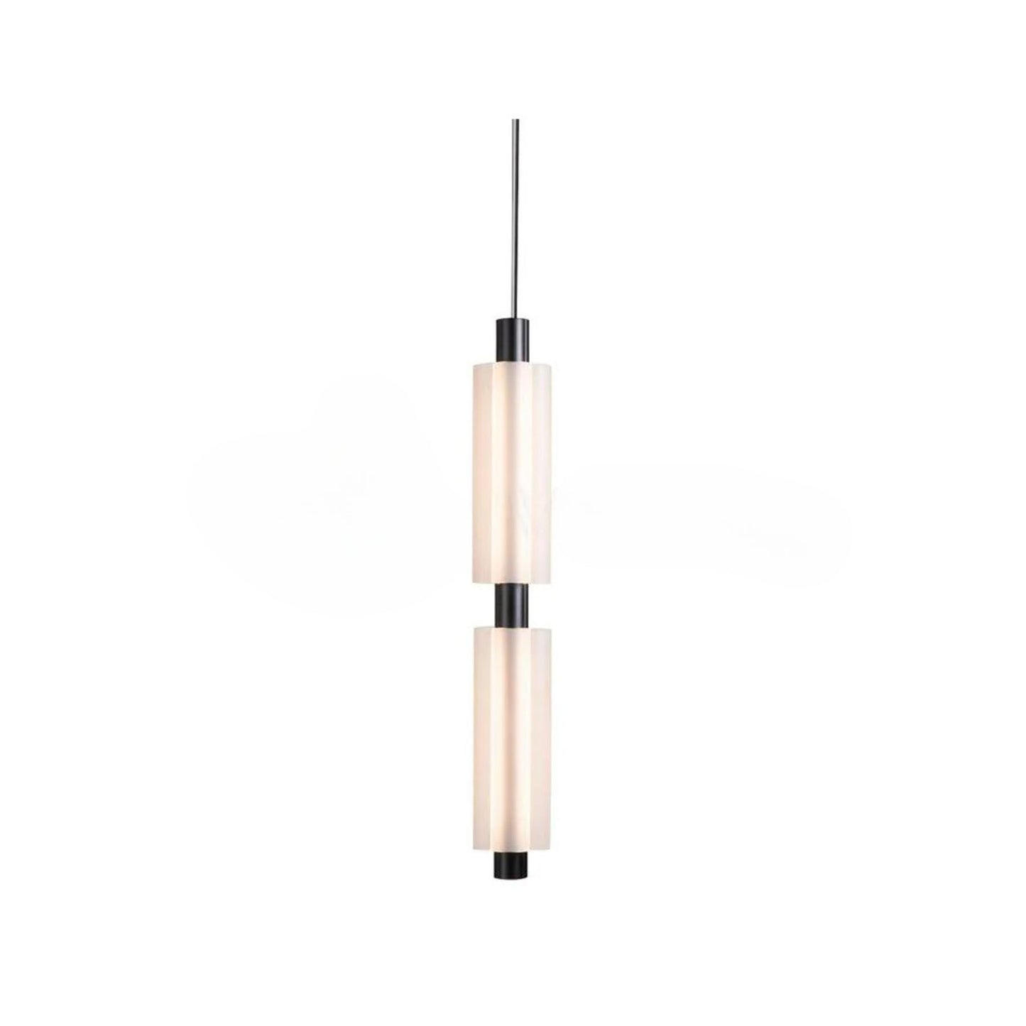 Lampe suspendue dans une cuisine contemporaine