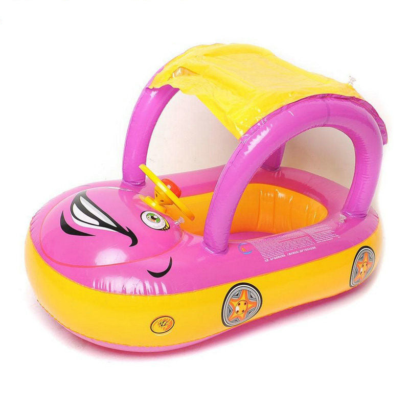 Vue latérale d'une voiture gonflable avec protection solaire