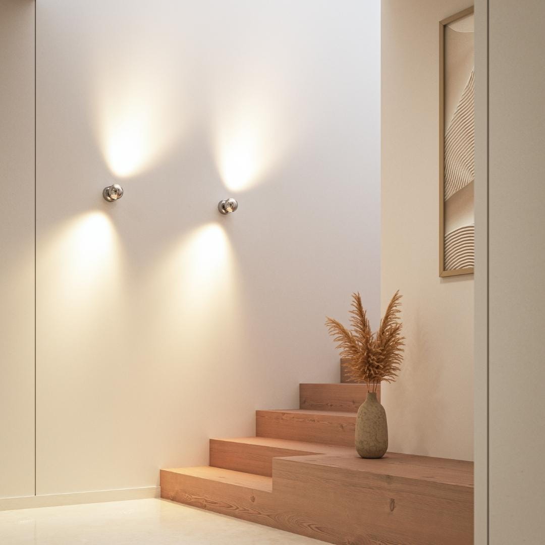 Vue latérale de l'applique LED montrant sa finesse