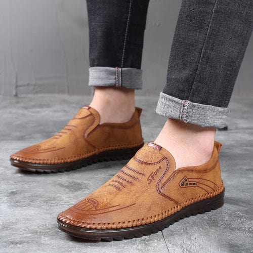 Vue latérale de chaussures orthopédiques en maille respirante