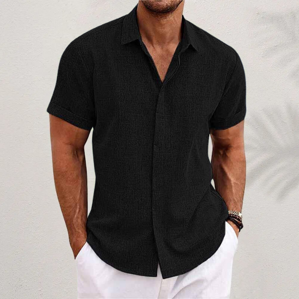Vue arrière de la chemise à manches courtes