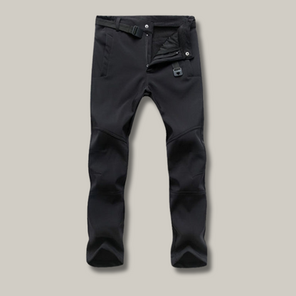 Vue arrière du pantalon thermique en pleine nature