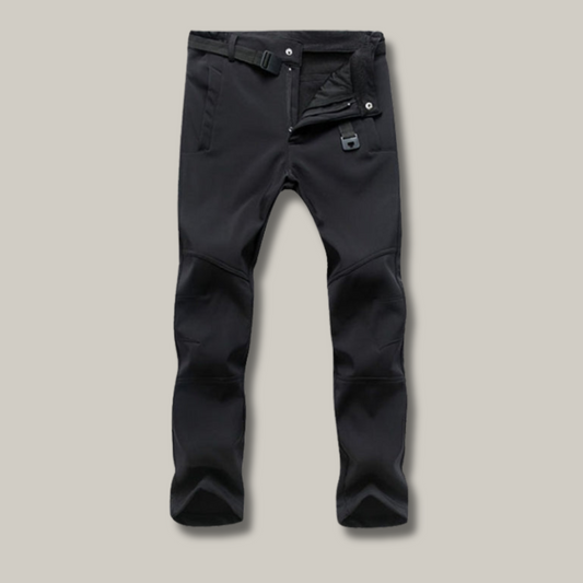 Vue arrière du pantalon thermique en pleine nature