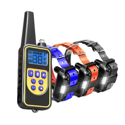 Télécommande du collier de dressage avec écran allumé