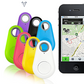 Vue latérale du traceur GPS sur un collier