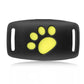 Collier GPS pour chat sur fond blanc, vue de face