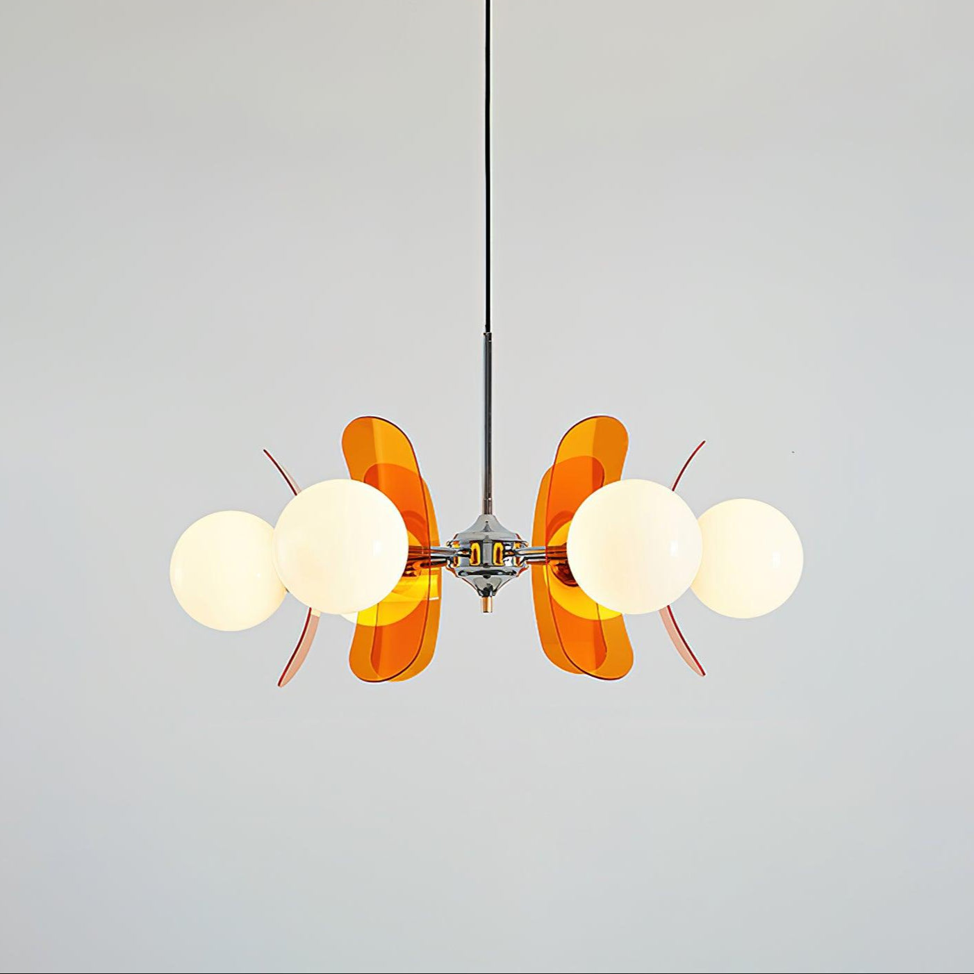 Vue d'ensemble de la lampe dans un couloir