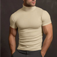 Vue latérale d'un pull col roulé élégant sur un homme
