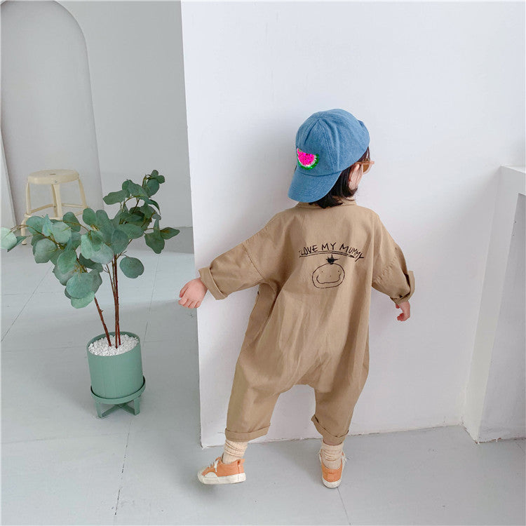 Vue arrière de la combinaison enfant avec détails de couture