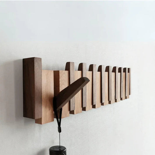Vue d'ensemble du porte-manteau artistique en bois