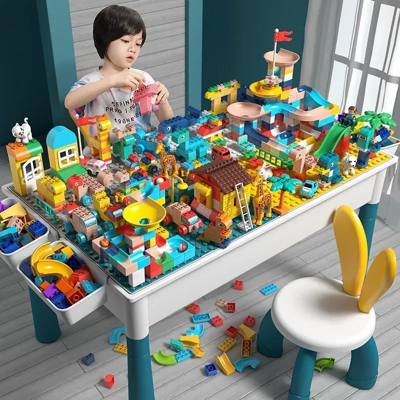 Table de jeu multifonction avec accessoires de construction colorés