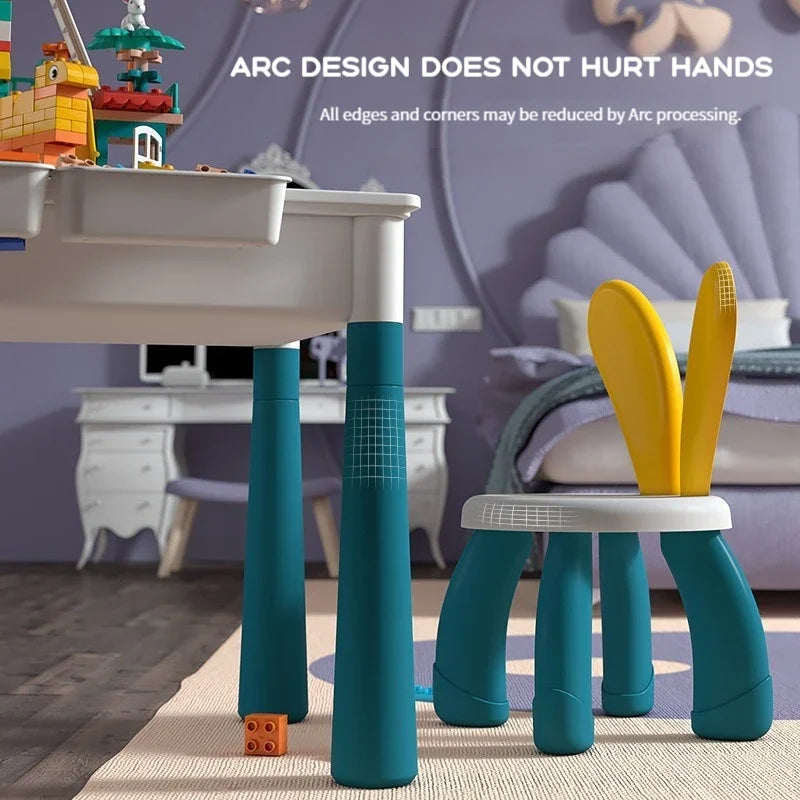 Table de jeu en plastique durable, adaptée aux tout-petits