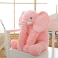 Détail des coutures et oreilles du coussin éléphant