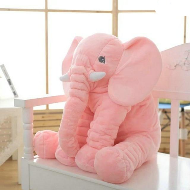 Détail des coutures et oreilles du coussin éléphant