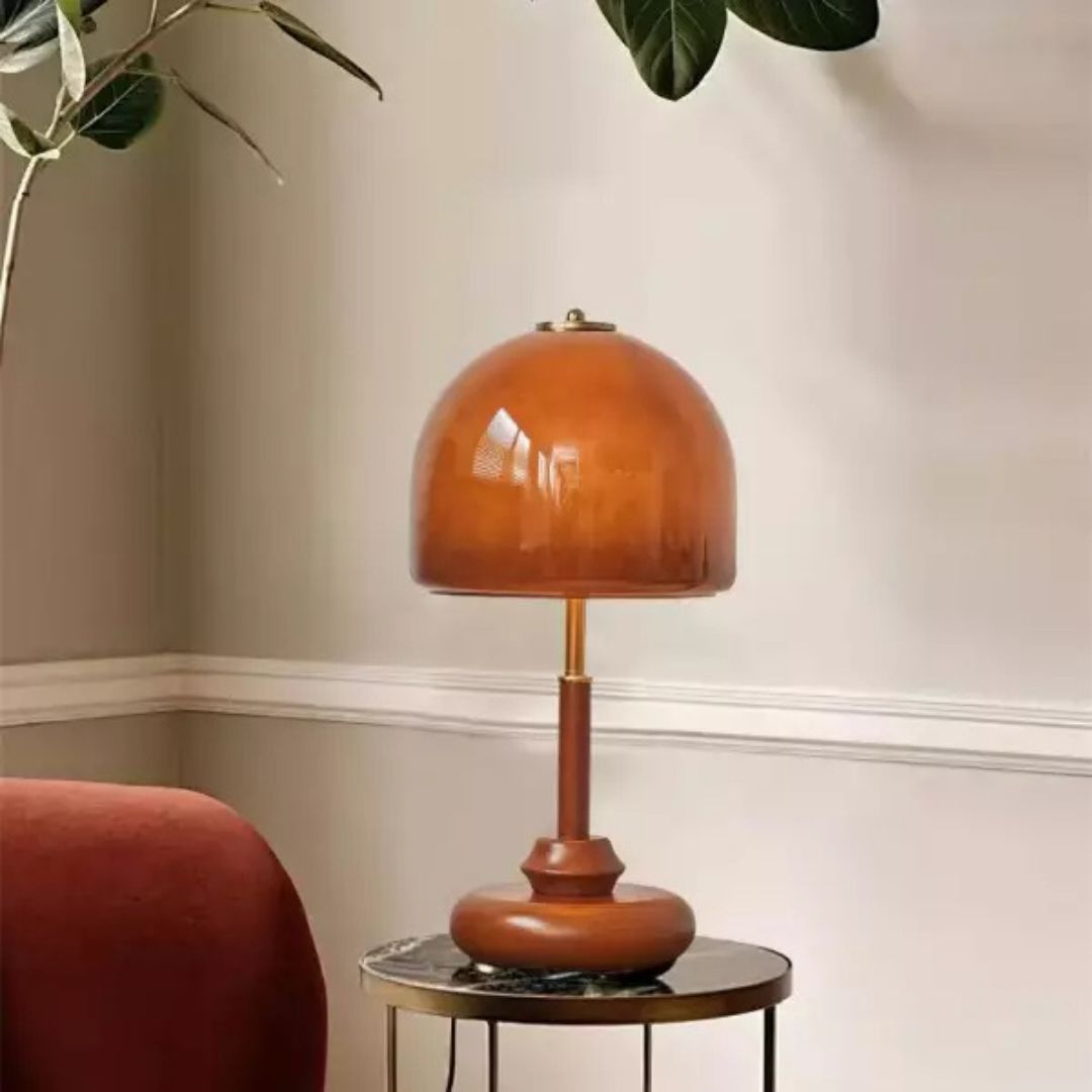 Lampe allumée montrant l'éclairage chaleureux diffusé