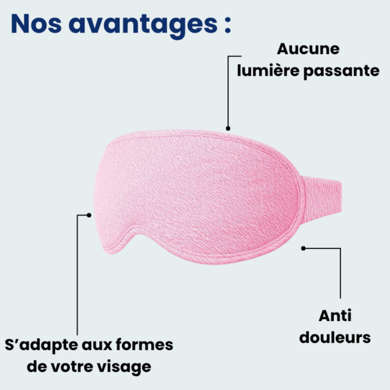 Masque de sommeil en tissu doux posé sur un lit