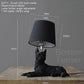 Lampe chiot vue de côté, design élégant
