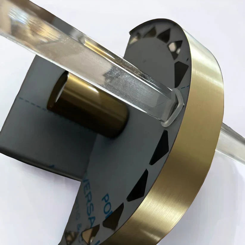 Détail des structures verticales en verre cristal