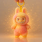 Figurine en vinyle avec expression joyeuse et amusante