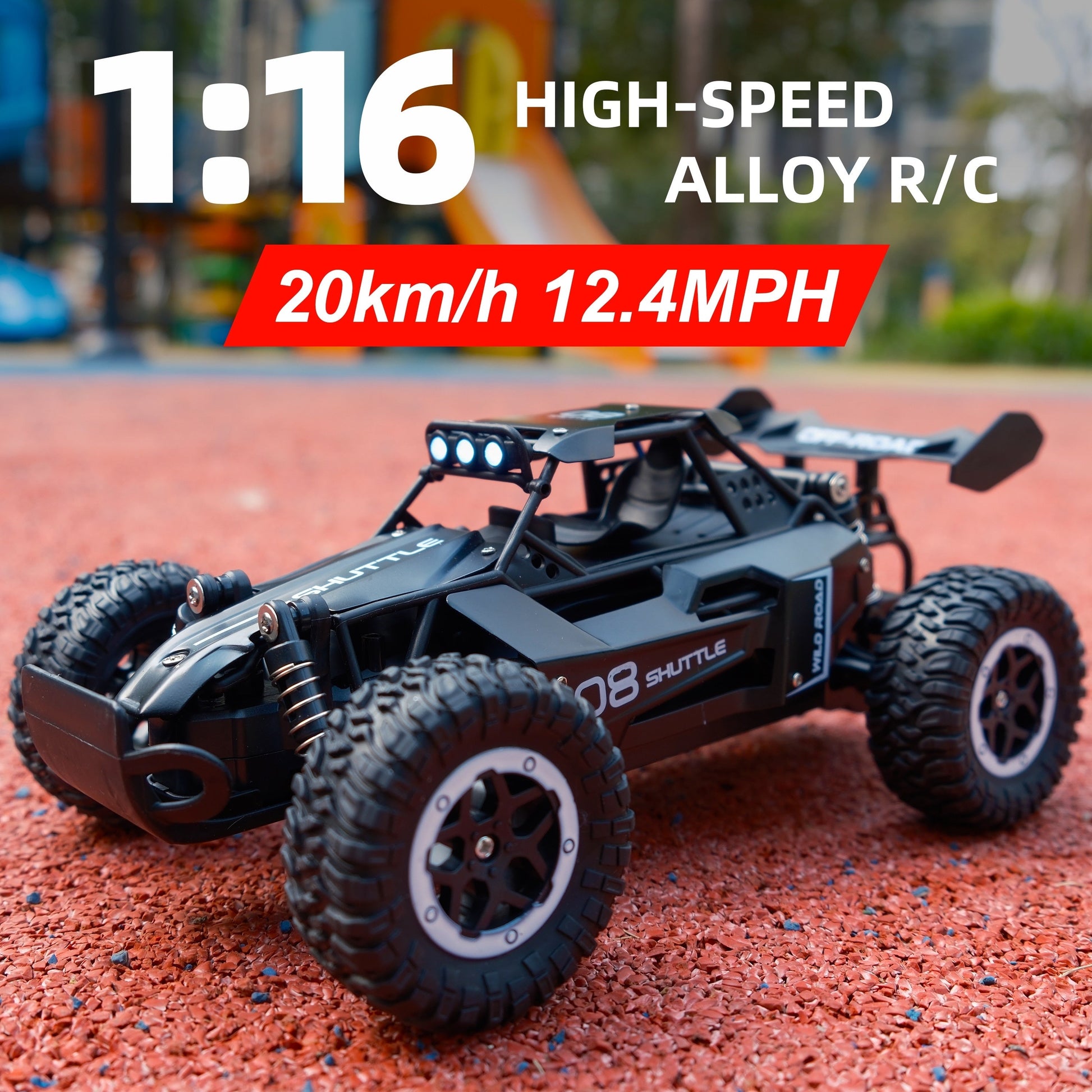 Voiture RC tout-terrain sur chemin rocailleux