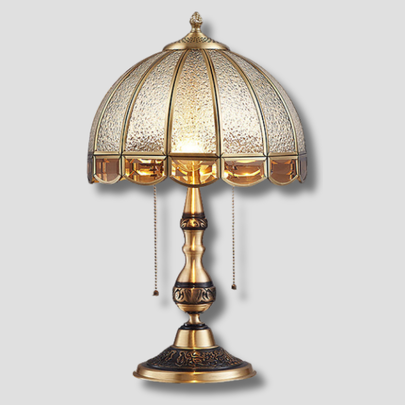 Vue de dessus de la lampe montrant le design traditionnel