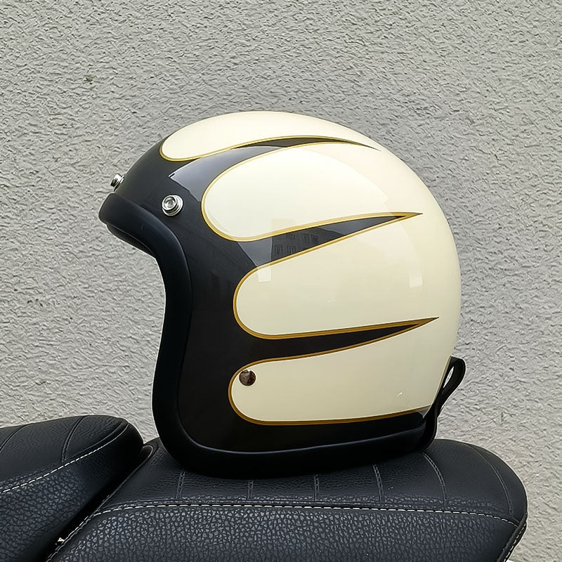Casque moto profil bas, parfait pour les amateurs de vintage