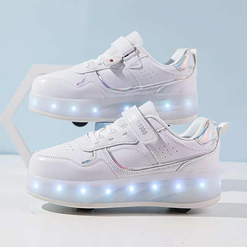 Chaussures pour enfants avec roulettes intégrées et design moderne