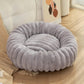 Lit rond pour chien, intégré dans un décor moderne