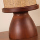 Lampe allumée diffusant une lumière chaude et douce