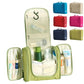 Trousse ouverte montrant l'organisation des articles de toilette