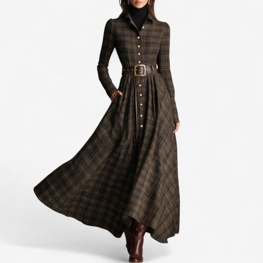 Robe longue ajustée, boutonnière visible