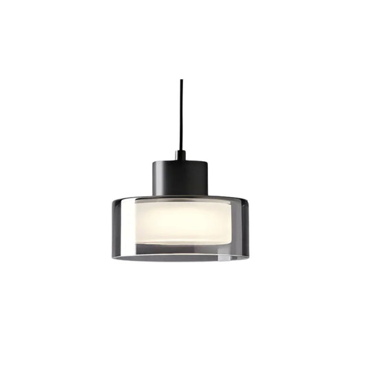 Vue d'ensemble de la lampe en verre dans un décor industriel