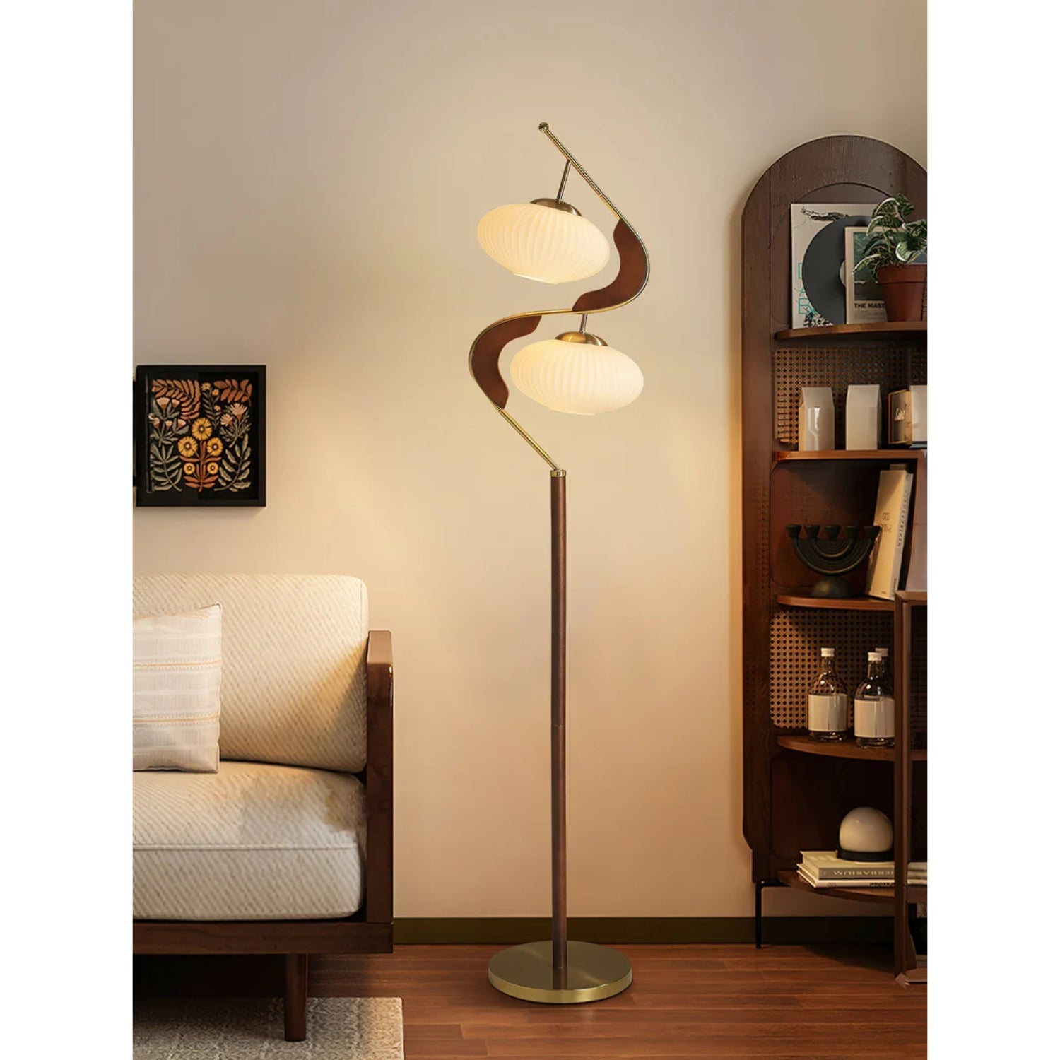 Lampe de sol avec design harmonieux et classique