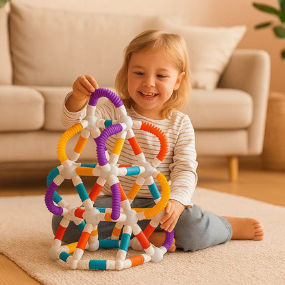 Structure complexe construite avec des pièces magnétiques