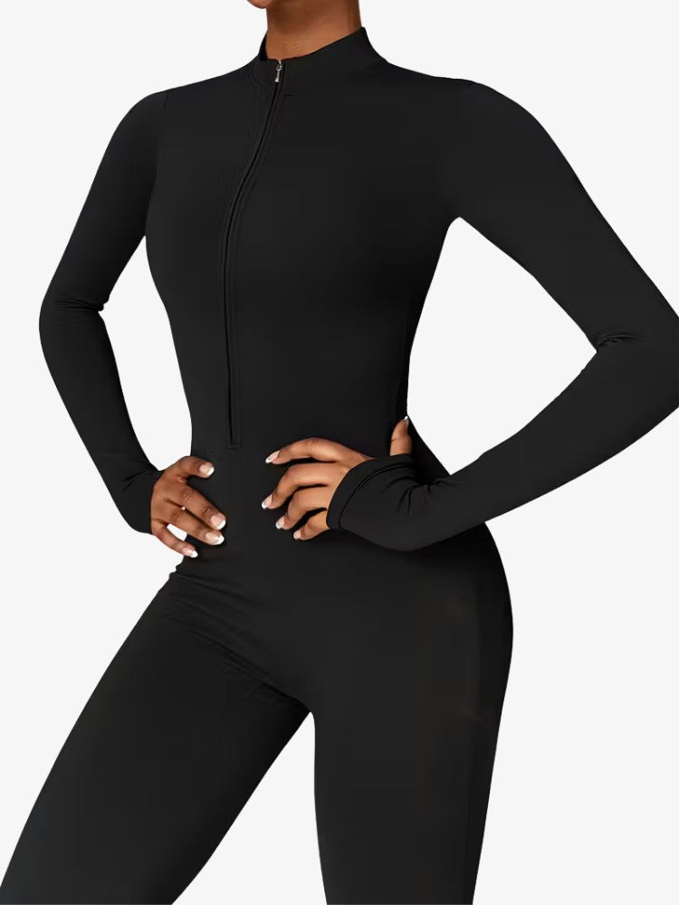 Combinaison shapewear noire vue de face sur mannequin