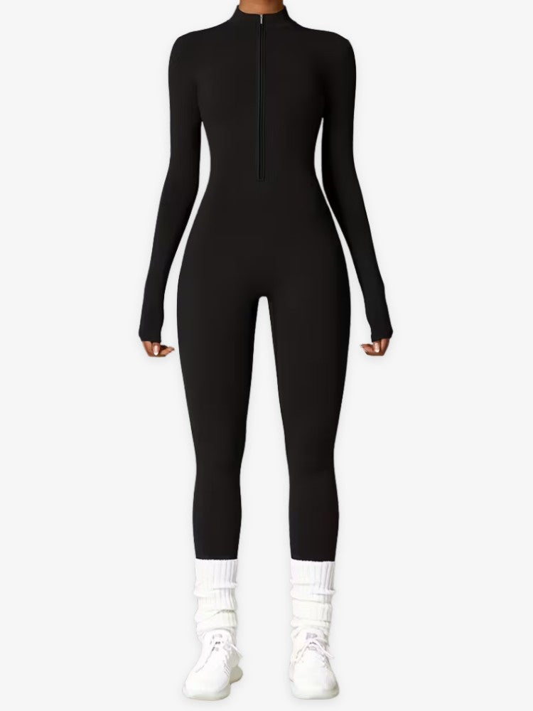 Détail du tissu élastique et respirant de la combinaison