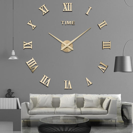 Horloge murale avec éléments géométriques et nature morte