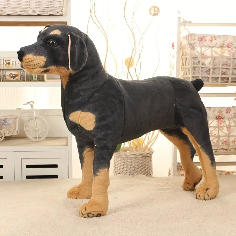 Peluche chien noir avec détails réalistes