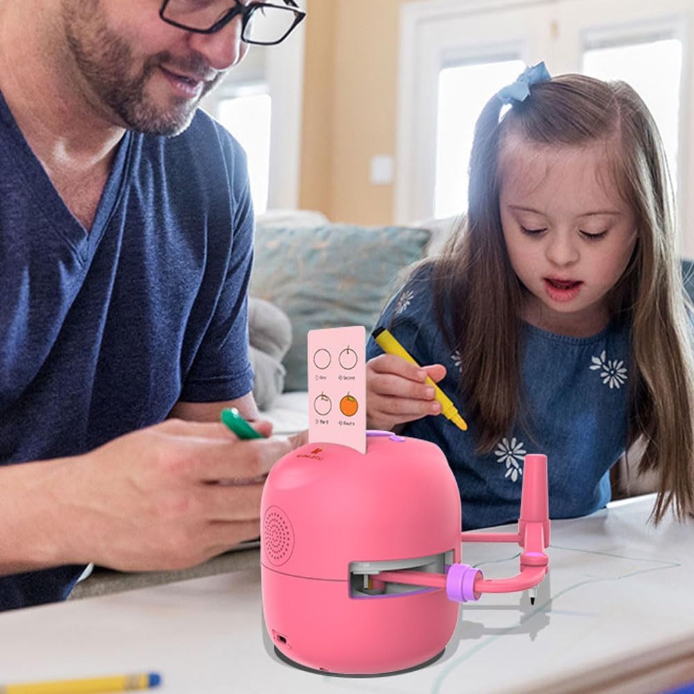 Enfant concentré utilisant le robot pour dessiner