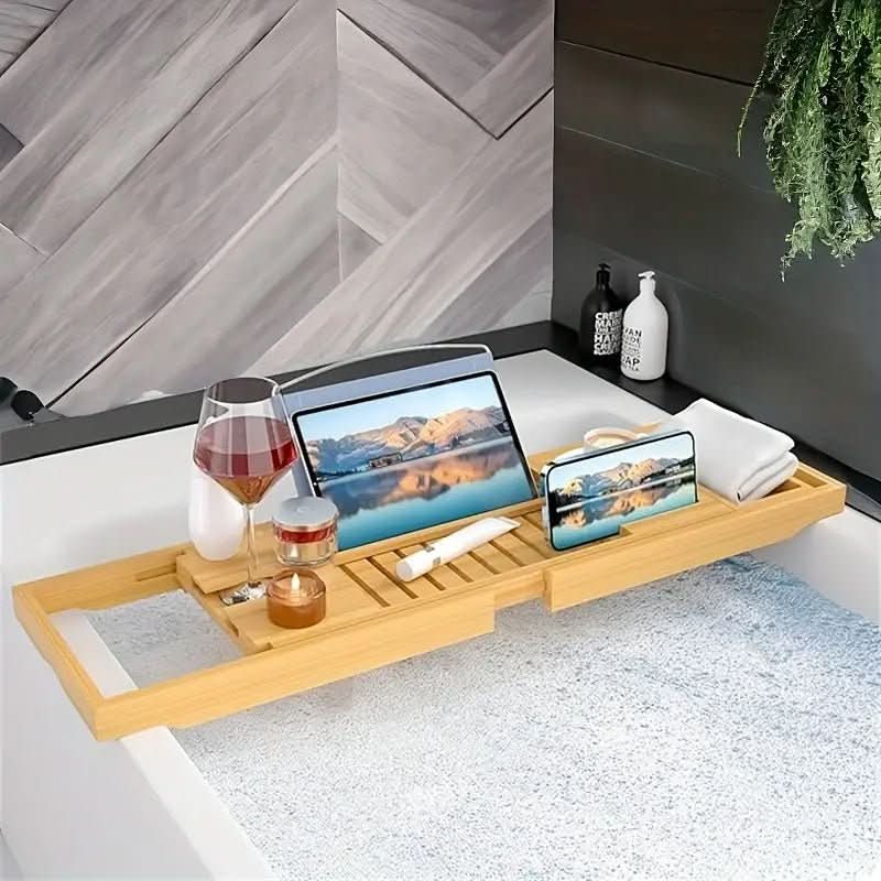Détail du support de verre sur le plateau de bain