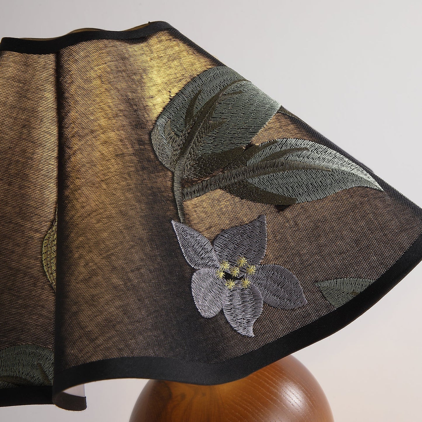 Vue de côté montrant l'élégance du design intemporel