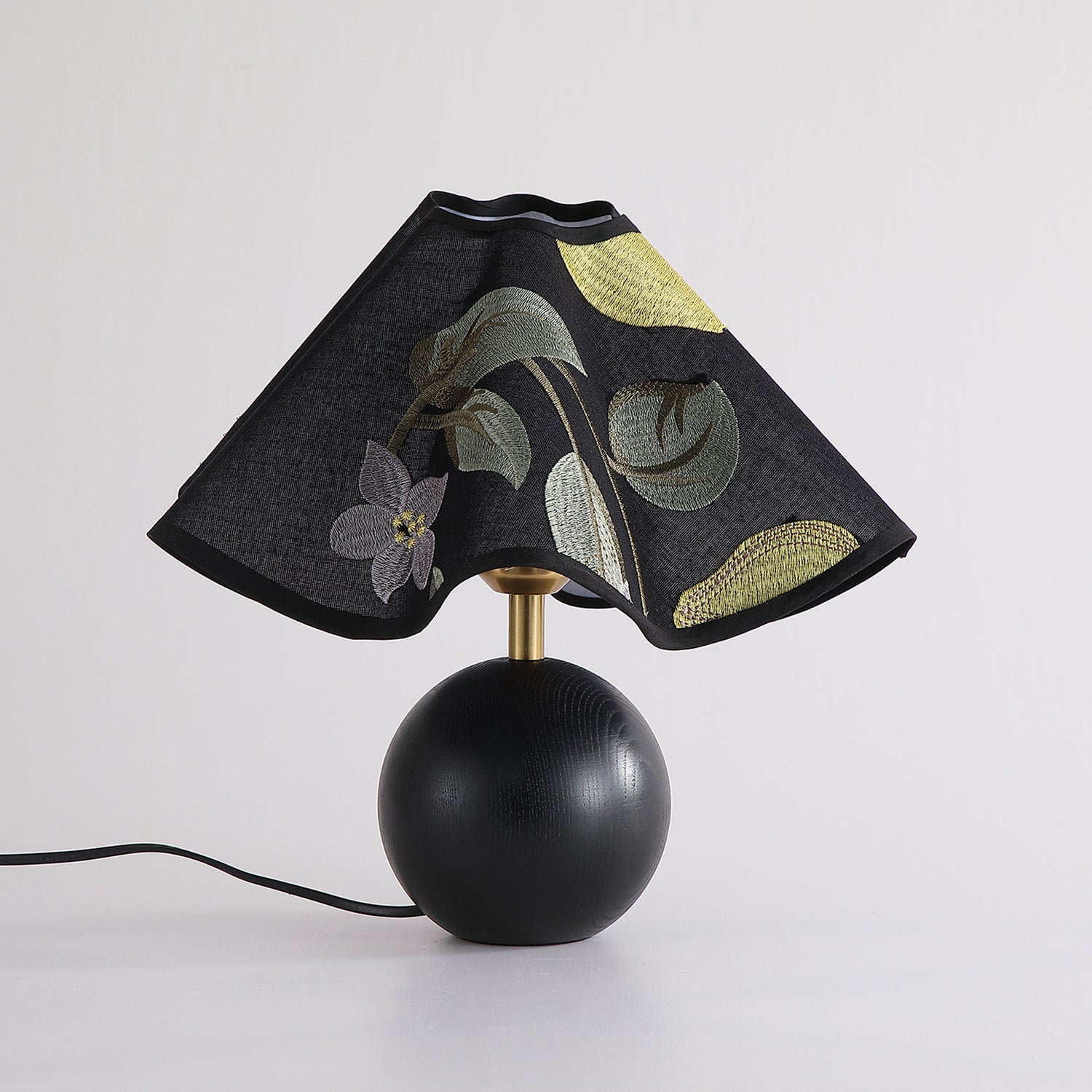 Lampe intégrée dans un décor classique et moderne