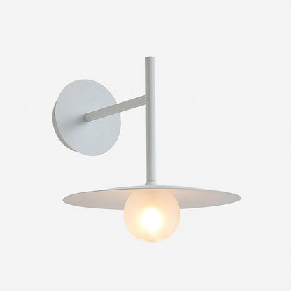 Vue de face de l'applique, soulignant son design minimaliste