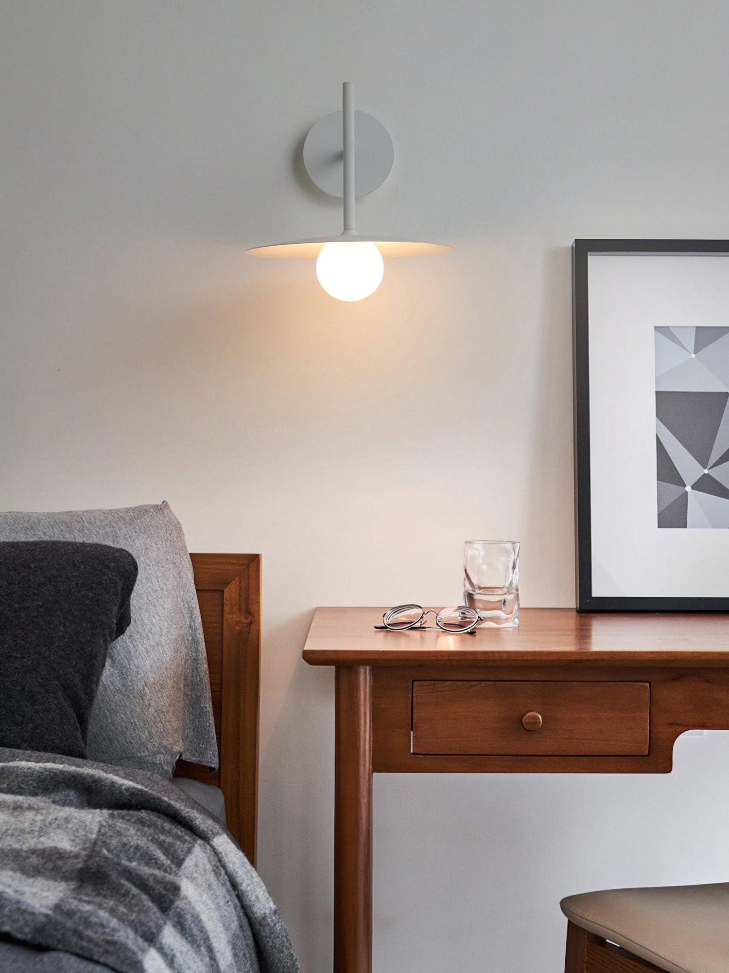 Applique murale en gris, idéale pour un intérieur moderne