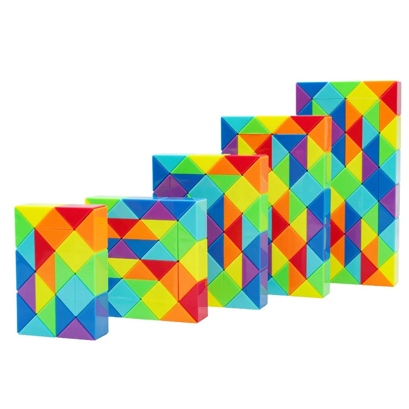 Détail du cube serpent plié, montrant ses couleurs vives
