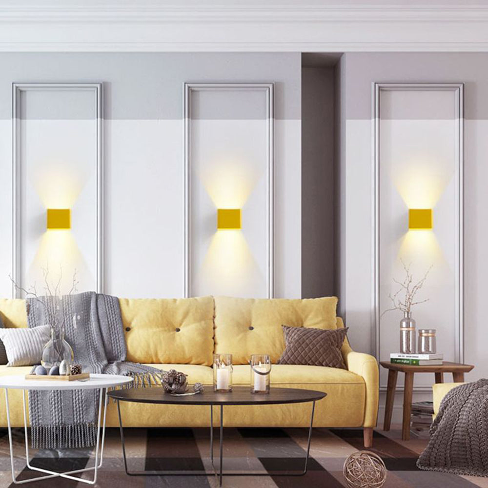 Vue latérale de l'applique murale blanche