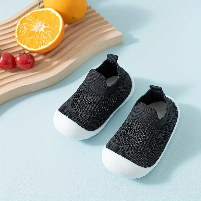 Baskets enfant avec semelle antidérapante, vue arrière