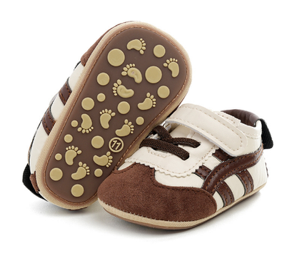 Tableau des tailles pour chaussures bébé avec âges recommandés