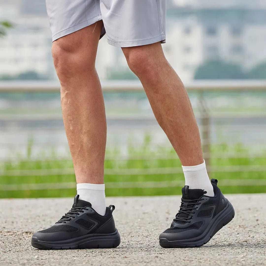Vue de dessus des chaussures montrant l'espace pour les orteils