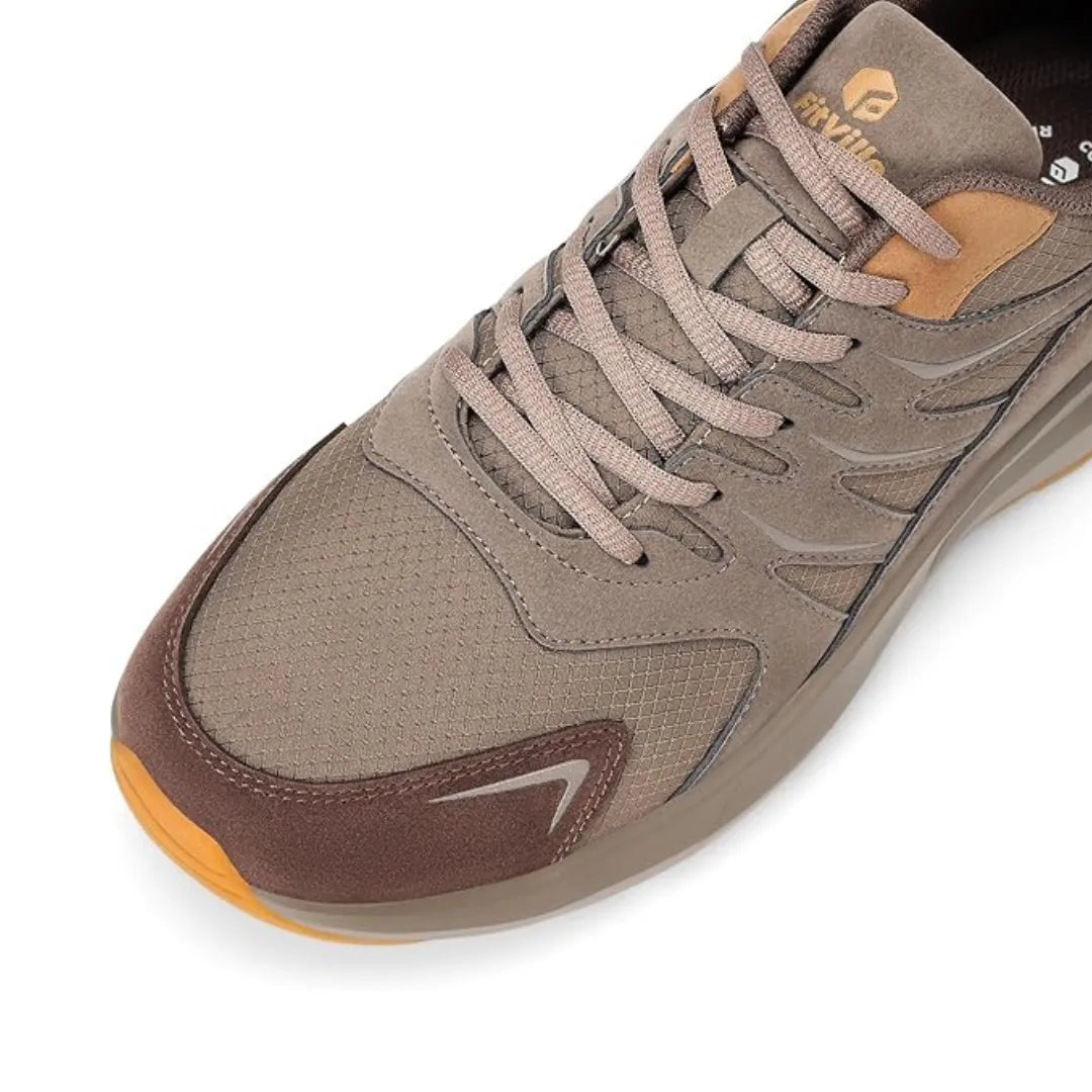 Gros plan sur la doublure intérieure douce des chaussures